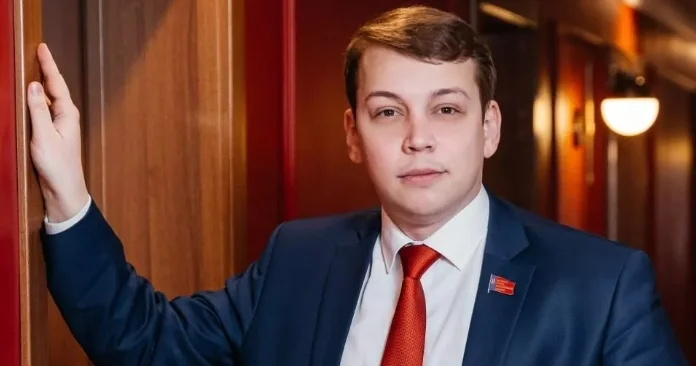 Rus deputat büdcə vəsaitlərini oğurlayaraq Stalin Mərkəzi tikib