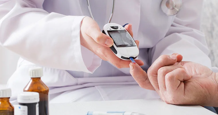 Şəkər xəstələrinə niyə pulsuz dərman verilmir? RƏSMİ CAVAB