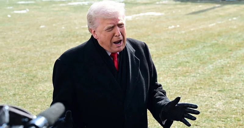 Ağ Evdə gərginlik: Tramp sual verən jurnalisti təhqir etdi