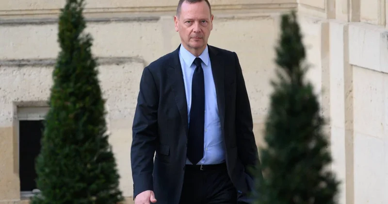 Makronun müşaviri Rusiya rəsmiləri ilə danışıqlar aparmaq üçün Moskvaya səfər edib