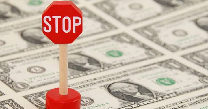 Dedollarizasiya prosesinin sona qədər getməsini istəmirik