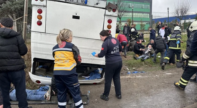 В серьезном ДТП на западе Турции пострадали 25 человек