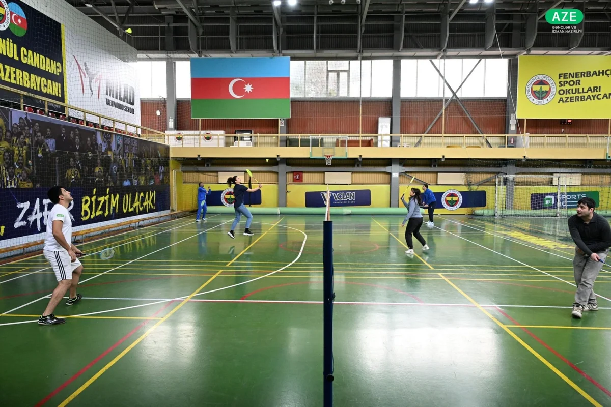 Gənclər və İdman Nazirliyinin əməkdaşları arasında badminton yarışı keçirilib FOTO