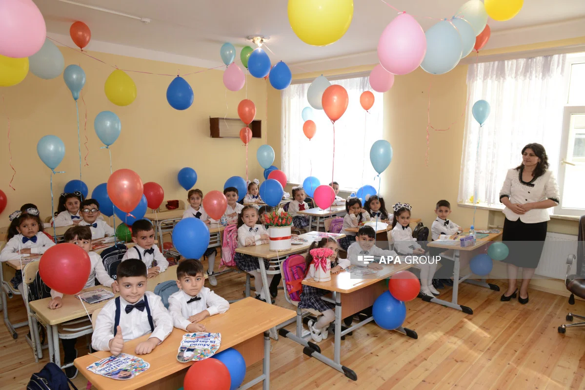 Bir həftə ərzində 4000 şagirdin yerdəyişməsi baş tutub