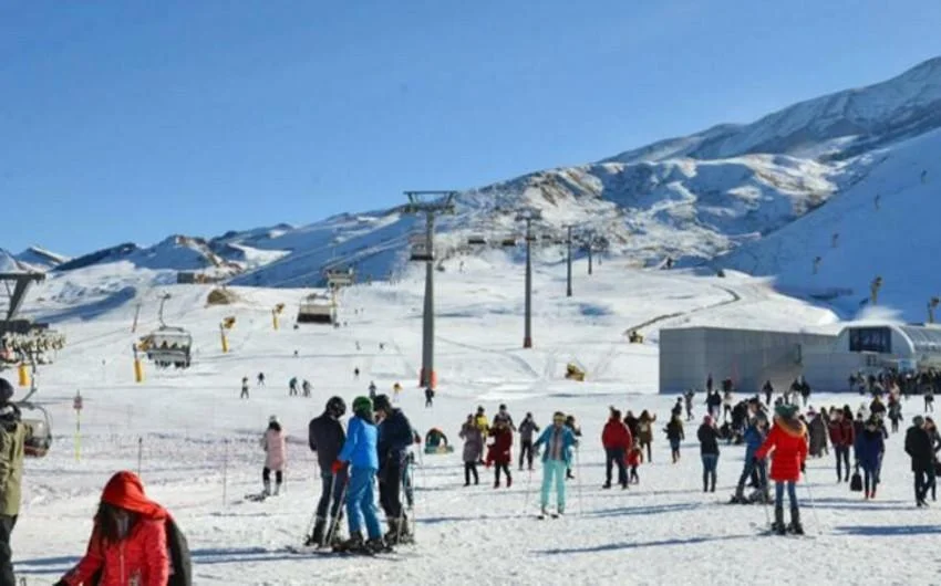 Avrasiya Dağ Turizm Forumunda xizək yarışlarının Hökümə Əliyevaya həsr olunması təklif edilib