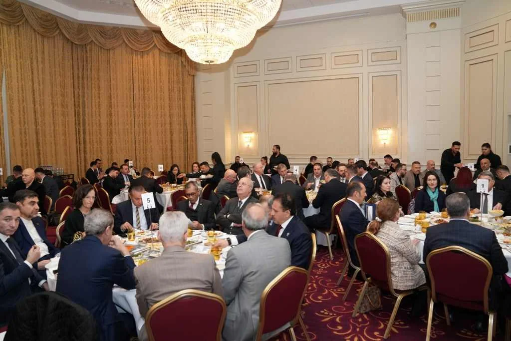 Dövlət Komitəsinin nümayəndə heyəti Rumıniya Müsəlman Müftiliyinin təşkil etdiyi iftar mərasimində iştirak edib