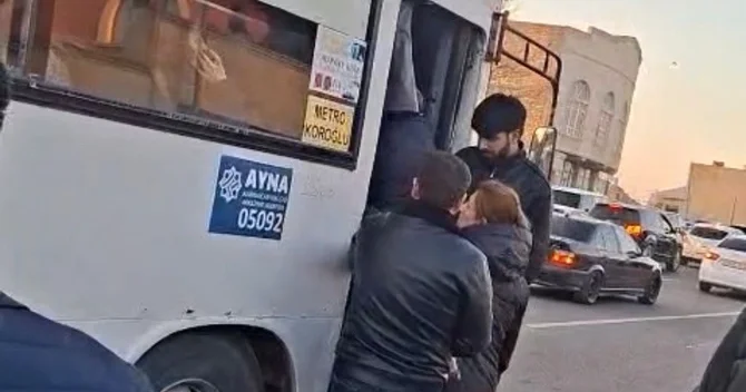 Bakıda sərnişinləri “ölümə” aparan avtobuslar Niyə heç kim onlarla bacarmır?