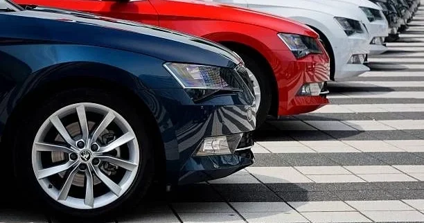 Азербайджанский эксперт: В поставках автомобилей из Дубая ожидаются задержки