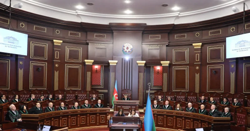 Yeni təyin edilən hakimlər and içdi Fotolar