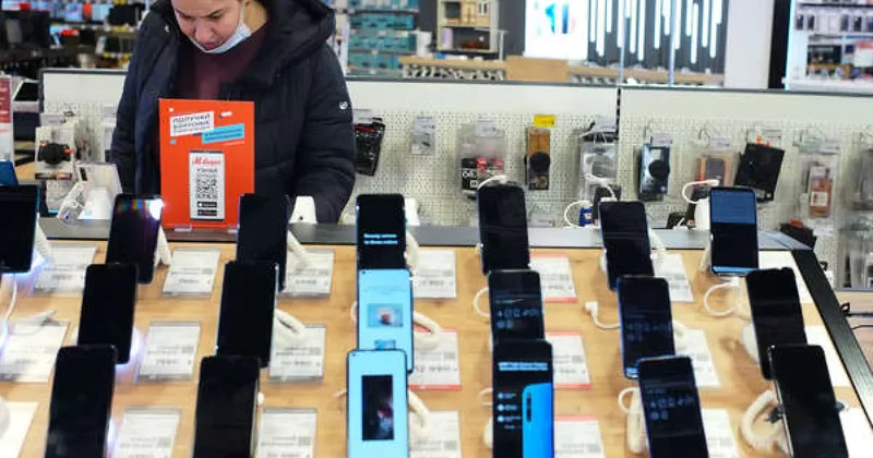 iPhone в России резко подорожали: ПРИЧИНА