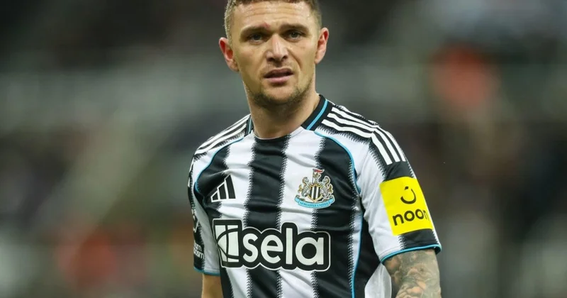 İngiltərə futbolunda xəyanət qalmaqalı: Trippier ailəsini 21 yaşlı pornoaktrisaya dəyişdi FOTO
