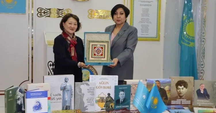 Türk Mədəniyyəti və İrsi Fondu tərəfindən nəşr olunan kitablar Qazaxıstan Respublikası Milli Akademik Kitabxanasına hədiyyə edilib
