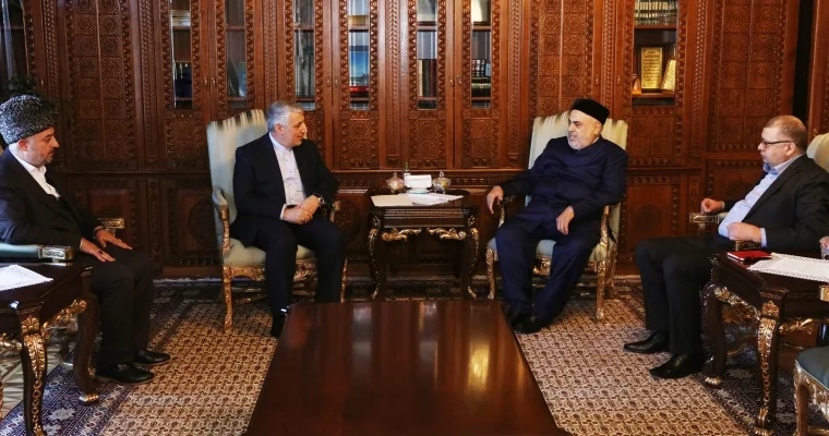 Şeyxülislam İran səfiri Müctəba Dəmirçilunu qəbul edib