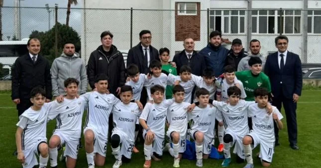 Nazir və səfir “Qarabağ”ın U 12 komandasını ziyarət etdi