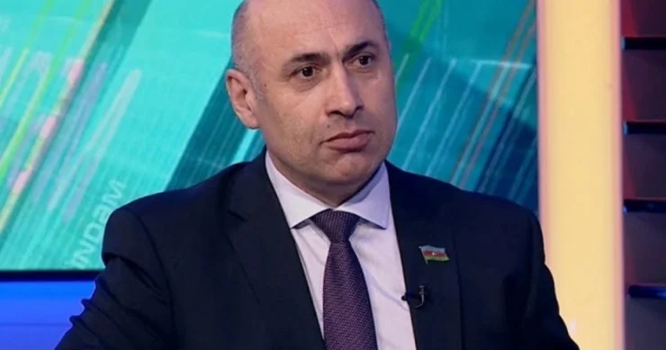 Deputat Azər Badamov Moskva aeroportunda saxlanılıb və deport edilir