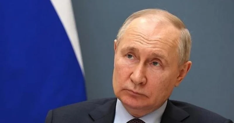 Putin həyatında ilk dəfə nə vaxt diz çökdüyünü açıqladı