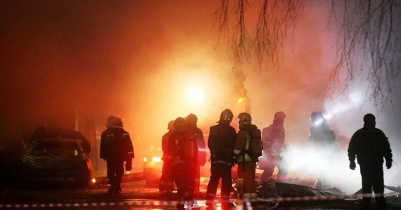 В Москве в жилом доме произошел взрыв с последующим возгоранием