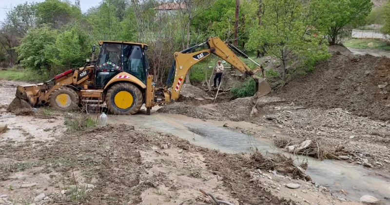 Şahbuz rayonuna yağan yağış yol infrastrukturuna ciddi ziyan vurub