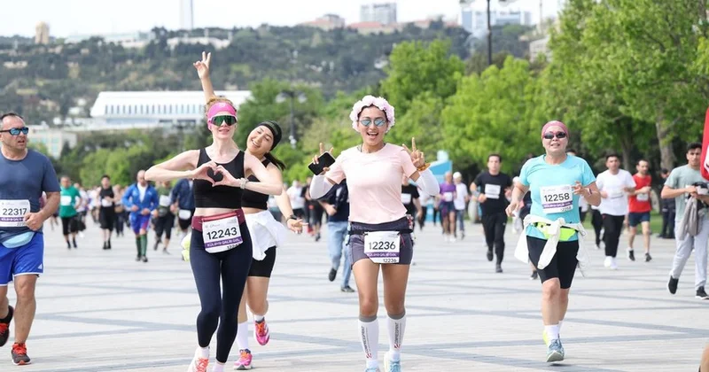 Emosiyalar dolu yarış Bakı Marafonu 2025