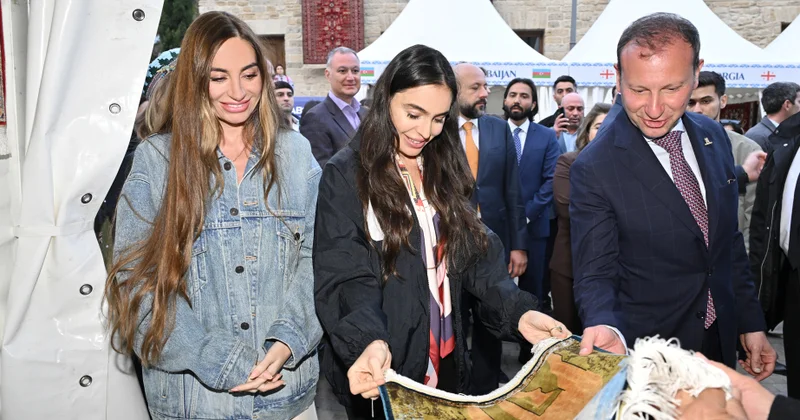 Leyla Əliyeva və Arzu Əliyeva Beynəlxalq Xalça Festivalını ziyarət ediblər