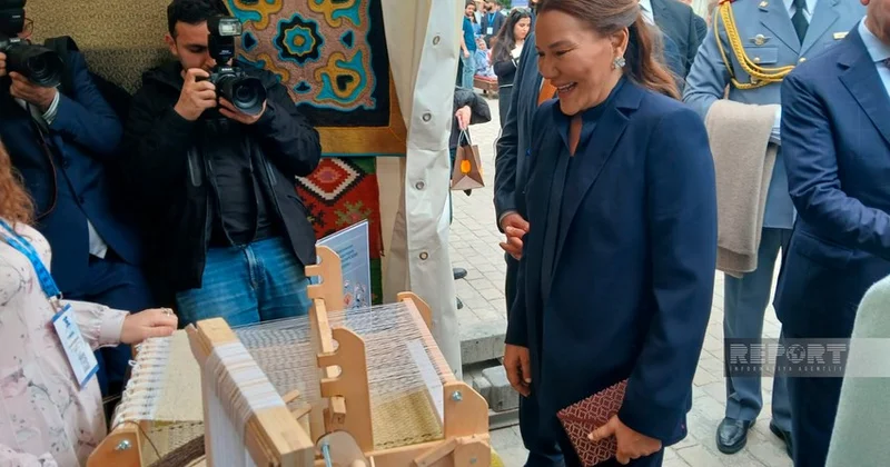 Mərakeş Krallığının şahzadəsi İçərişəhərdə təşkil edilən Xalça Festivalında olub