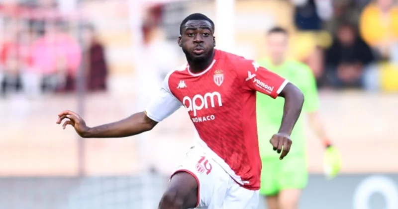 Fransa millisinin üzvü “Milan” yolunda