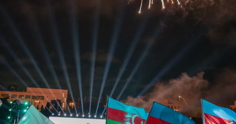 В Баку в честь Гейдара Алиева исполнили классику ФОТО