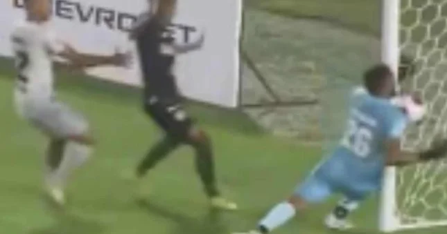Avtoqoldan sonra matçı satmaqda ittiham olundu Video