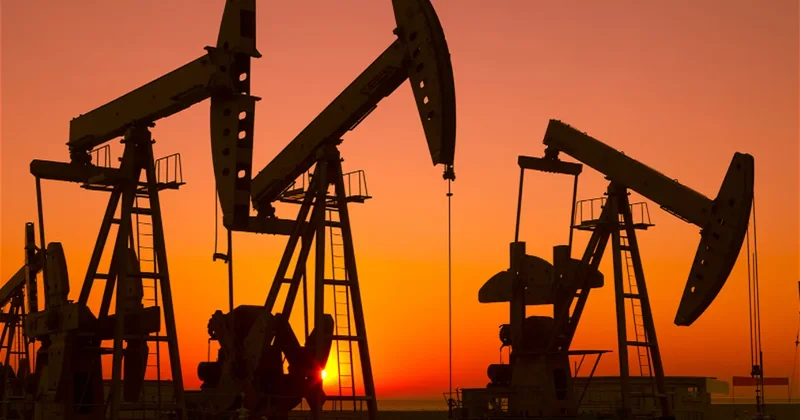 Нефть подешевела после заявления Трампа о судах в Ормузском проливе
