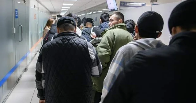 В России хотят увеличить пошлины за ВНЖ, РВП и разрешения на работу