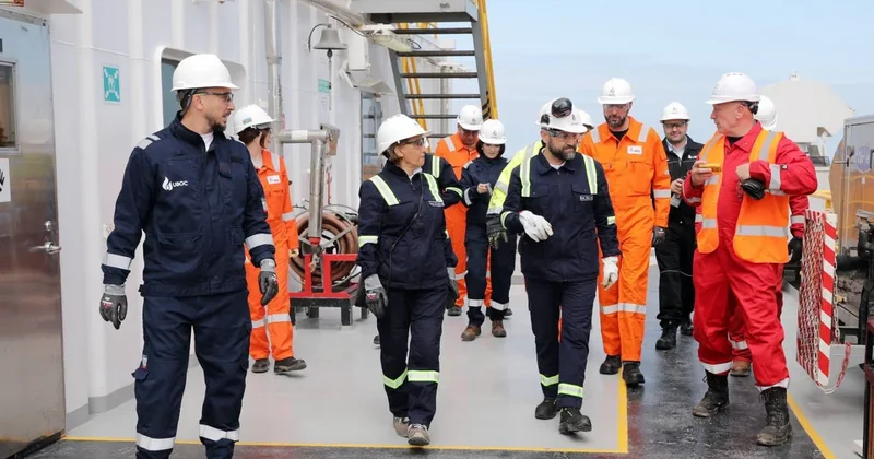 Представители SOCAR ознакомились с работами на буровой установке Нептун