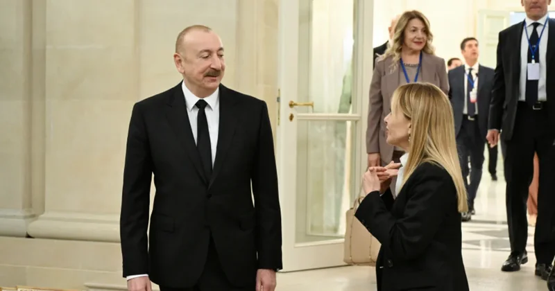 От имени президента Азербайджана дан рабочий ужин в честь председателя Совета министров Италии