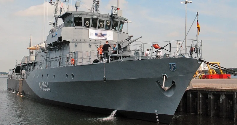 Германия направила тральщик Fulda в Средиземное море