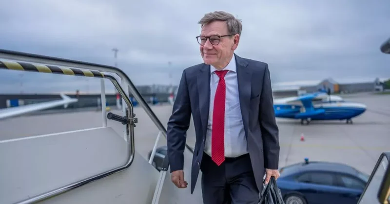 Вадефуль едет в Грецию для расширения оборонного сотрудничества