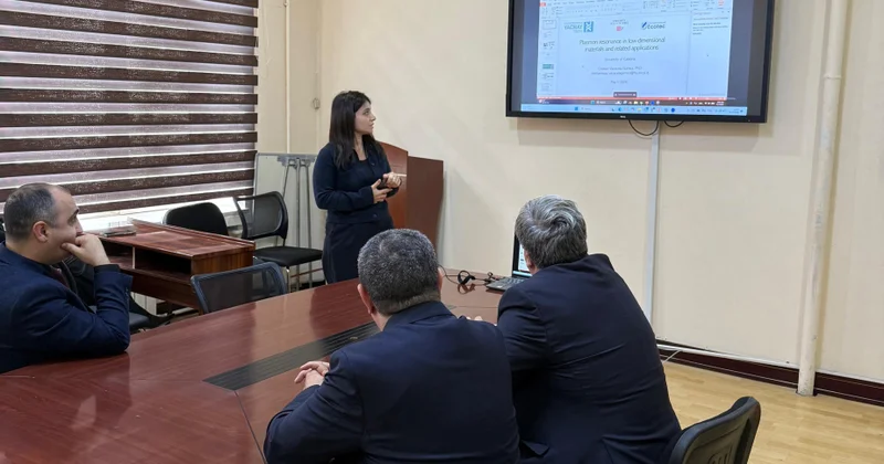 İtaliyanın Kalabria Universitetinin professoru BDU nun gənc alimlərinə mühazirə oxuyub