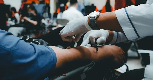 Universal süni qanın klinik sınaqlarına başlanılıb...