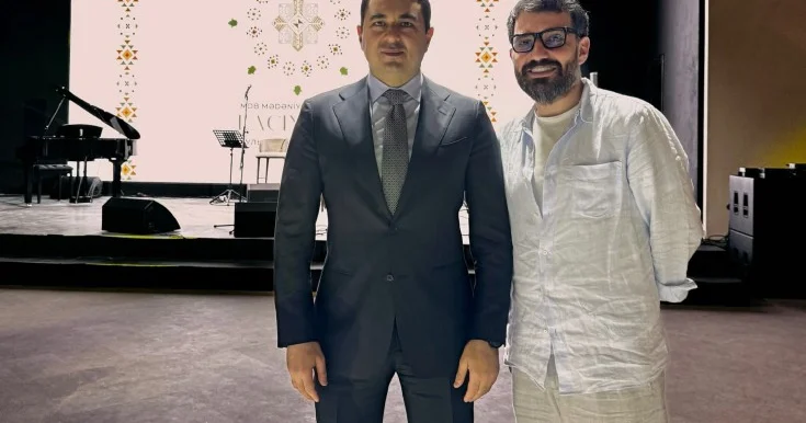 Elnur nazirlə bir arada Fotolar