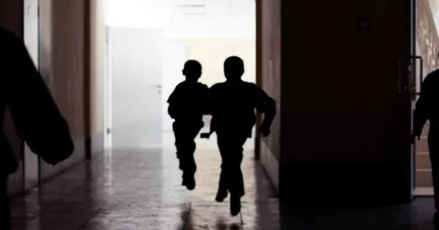 Ruslar yeniyetmə miqrantlar arasında cinayətlərin artdığını deyirlər...