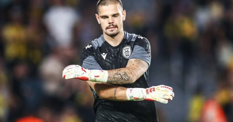 Qalatasaray Xorvatiya millisinin qapıçısını transfer edir