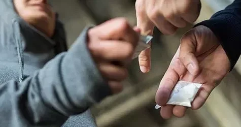 Наркозависимость у молодежи: директор Республиканского наркоцентра объяснил причины и пути помощи