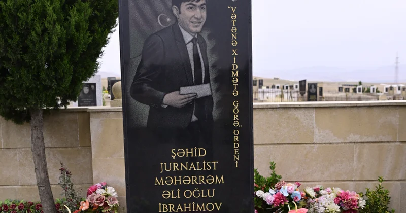 AZƏRTAC ın əməkdaşları şəhid jurnalist Məhərrəm İbrahimovun məzarını ziyarət ediblər