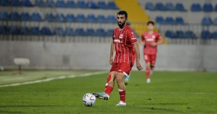Araz Naxçıvan kapitanı ilə yollarını ayırdı
