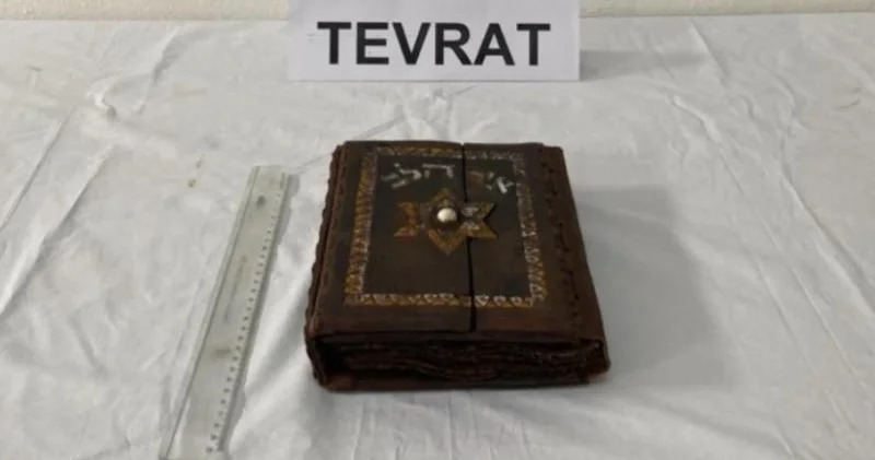 Türkiyədə 700 illik Tövratı satmaq istəyənlər saxlanıldı FOTOLAR