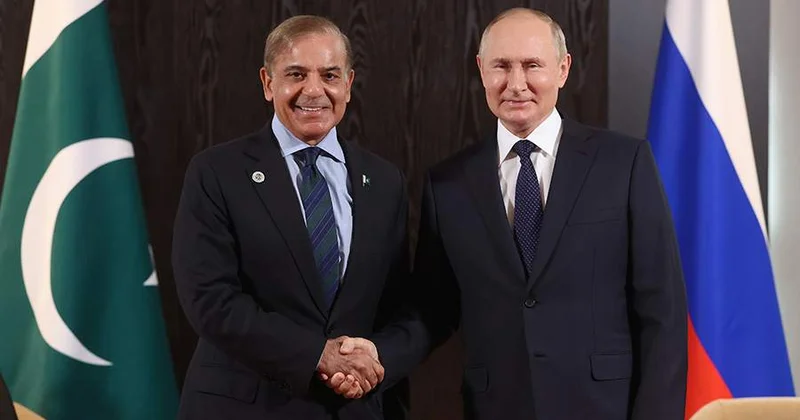 Премьер министр Пакистана попросил Путина о помощи