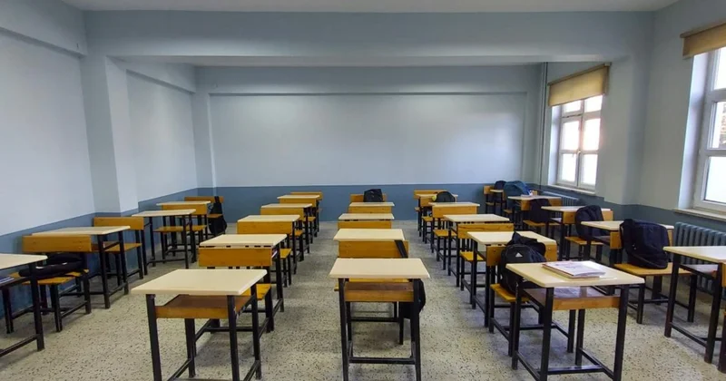 Azərbaycanda 64 məktəb bağlandı
