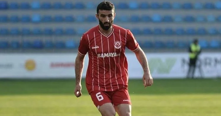 Vadim Abdullayev: Araz Naxçıvanın mənə yeni müqavilə təklif edəcəyini gözləyirdim