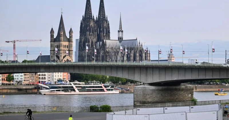 Köln şəhərində bomba həyəcanı: 20 mindən çox insan təxliyə edilib