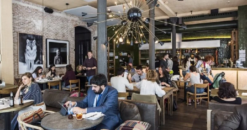 150 200 manatlıq məzun paketləri Zərurət, yoxsa marketinq oyunu?