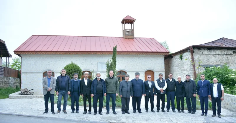 Din xadimləri Qarabağ və Şərqi Zəngəzurdakı tarixi dini abidələri ziyarət ediblər