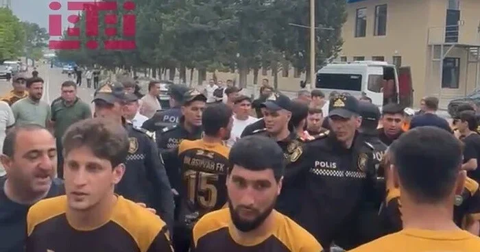 Belə bölgə futbolu kimə lazımdı?